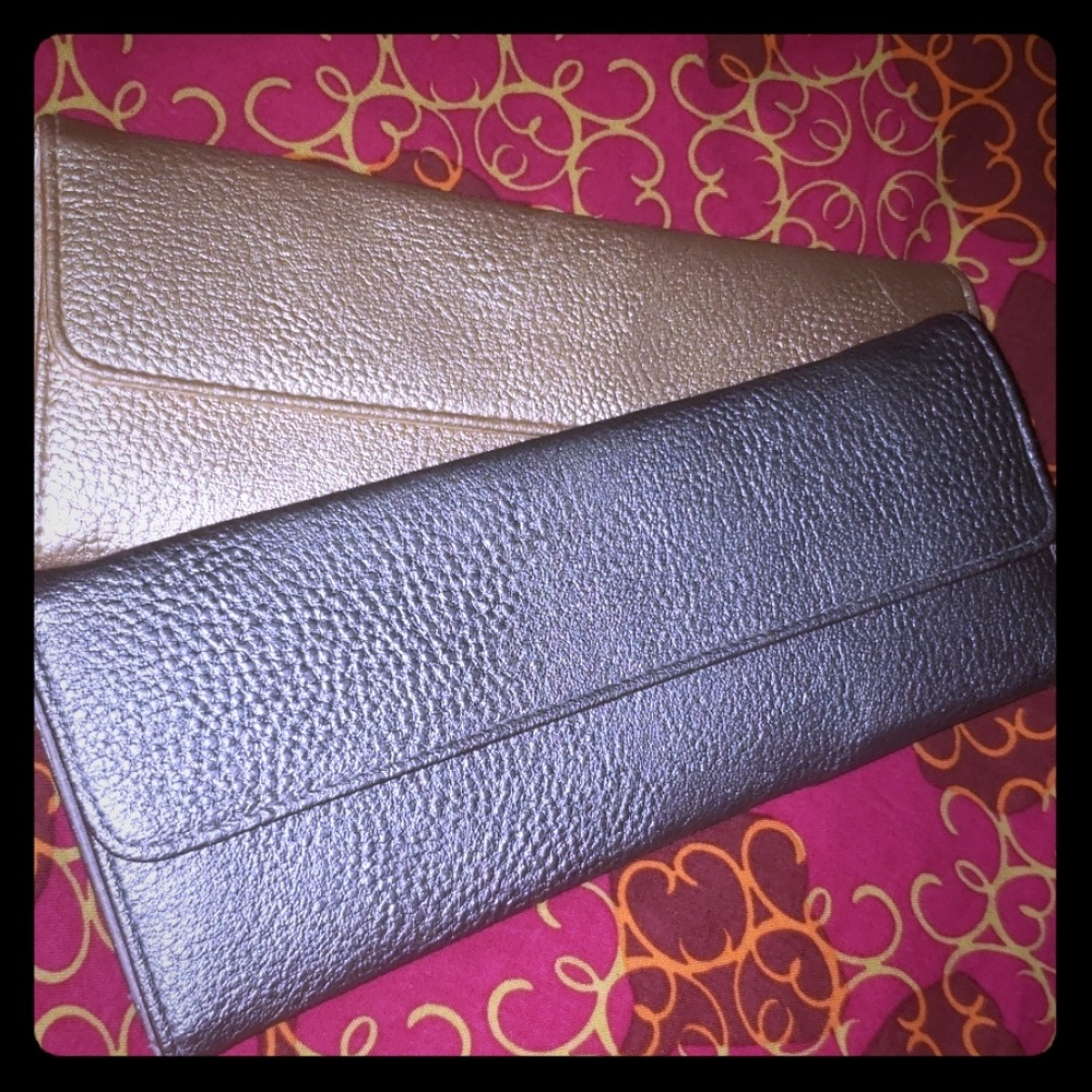 A set of clutches